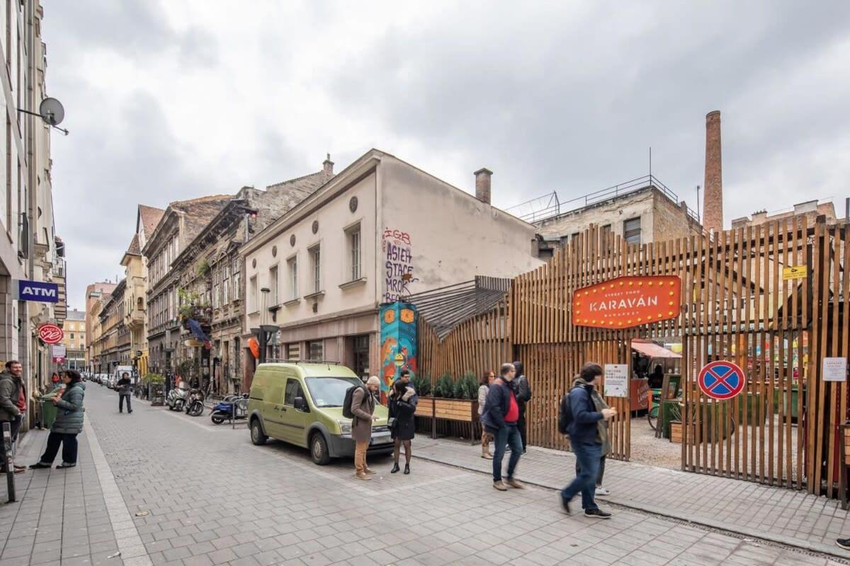 Extra Central - Mini Modern Studio Budapest Exterior foto